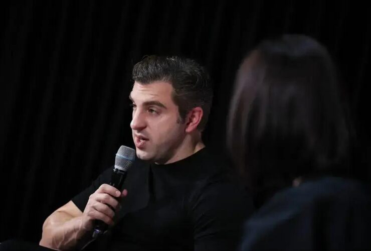 Brian Chesky Revela Planos para Acelerar o Crescimento da Airbnb