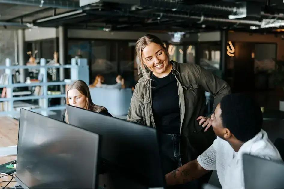 Como a Adaptabilidade e a Inteligência Emocional Definem o Sucesso nas Empresas