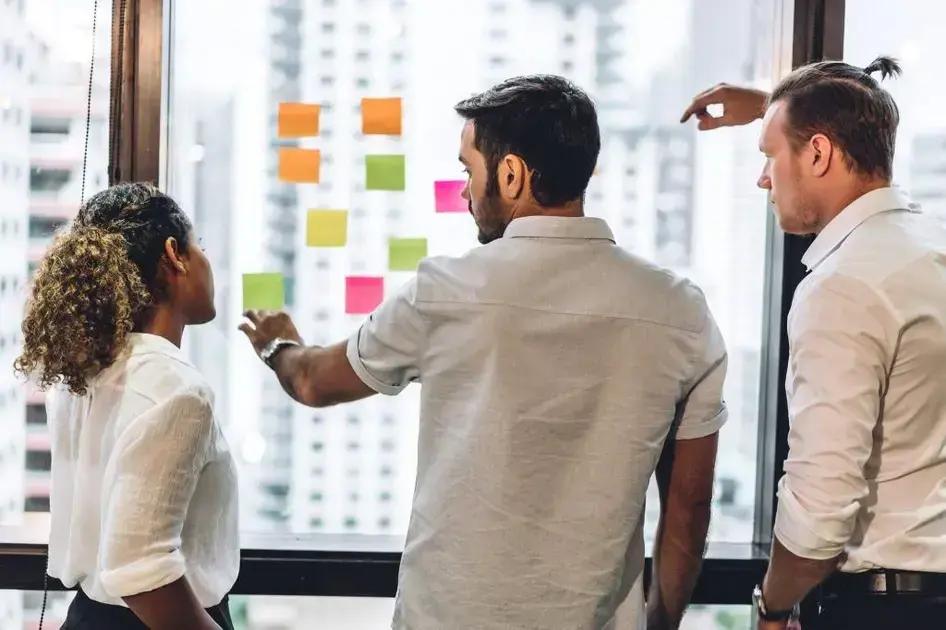 Como Identificar Oportunidades em Locais Inusitados para Empreender
