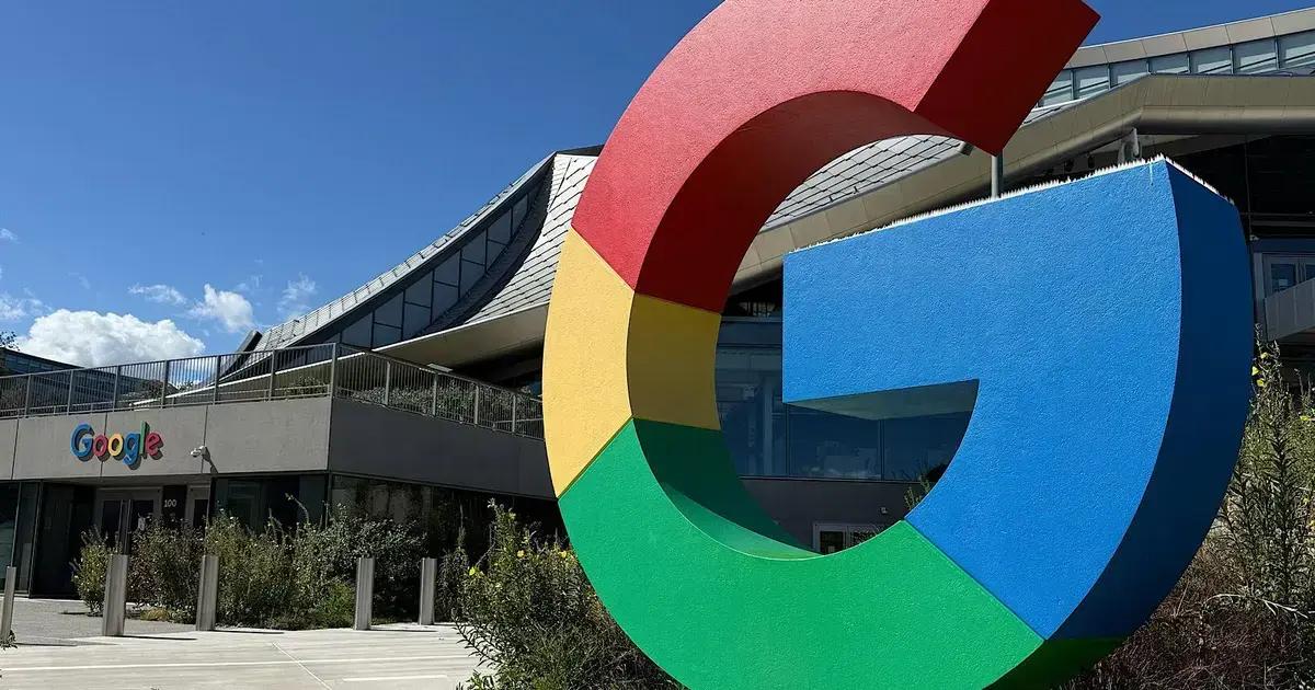 Google ajusta rankings para priorizar vídeos e fóruns