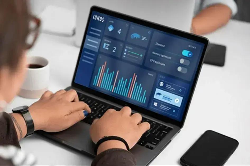 Hospedagem acessível: construa e proteja seu site com IONOS