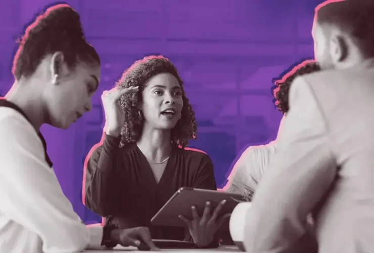 Como Alinhar Suas Equipes Durante uma Crise de PR